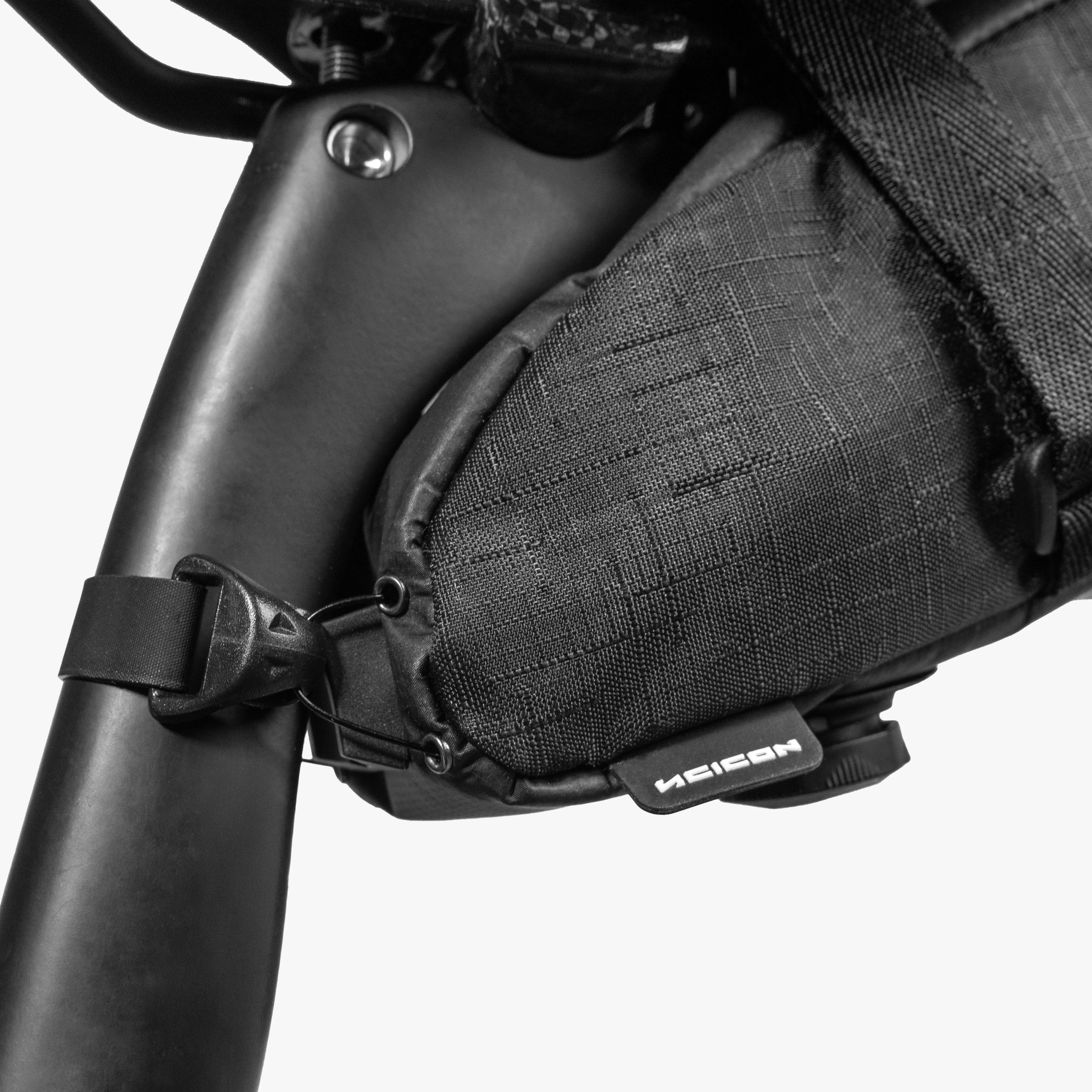 SADDLEBAG 098 WITH LIGHT - Image 4