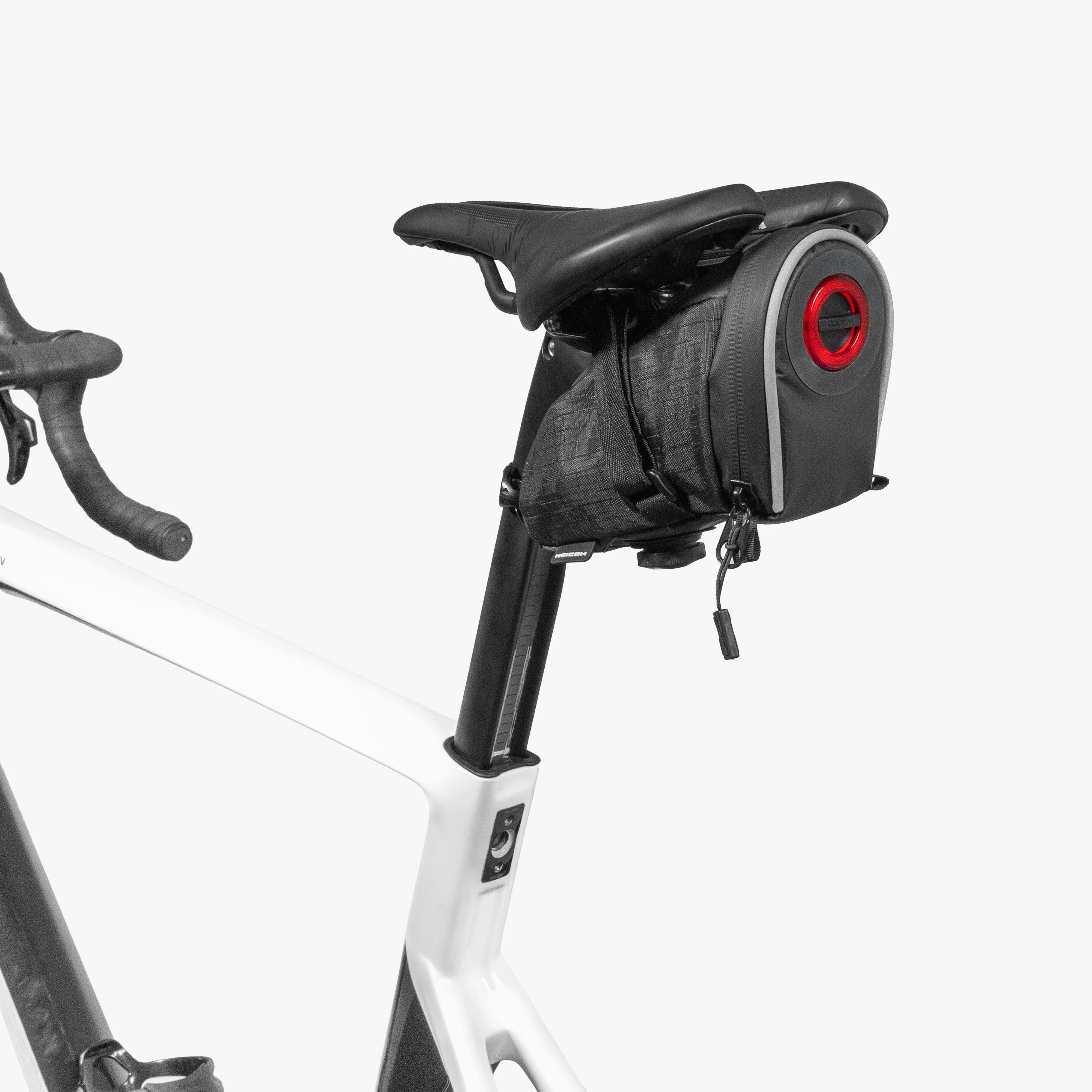 SADDLEBAG 098 WITH LIGHT - Image 9
